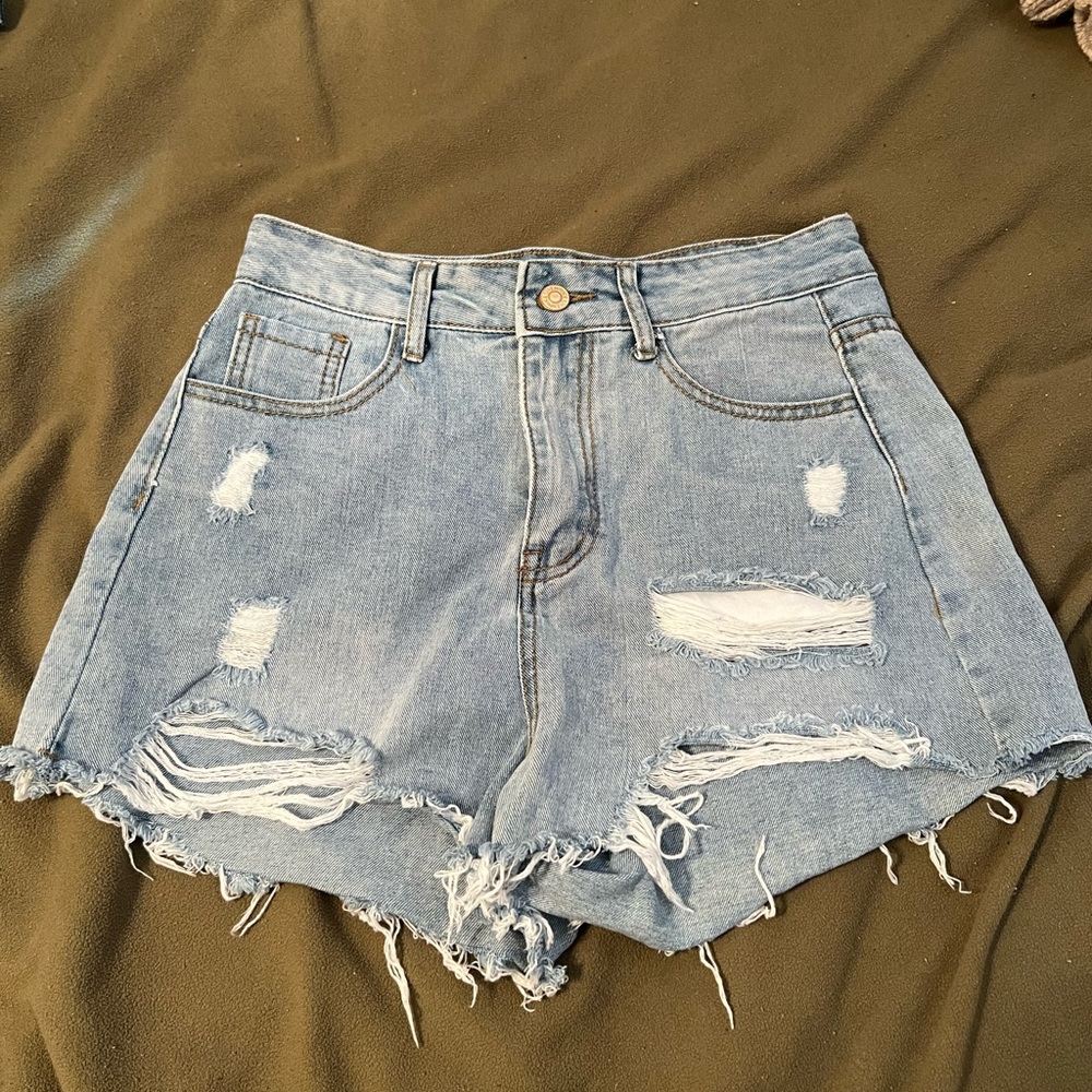 Trendy High waisted distressed jean shorts